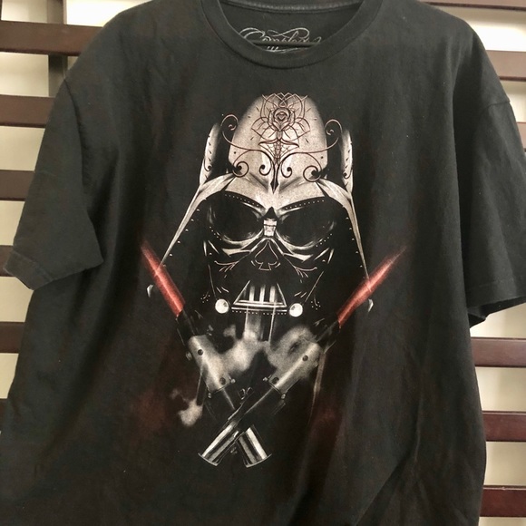 Unique Darth Vader art Tshirt - Picture 1 of 4